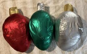 Holiday Time 842993132203 3 Pack Jumbo 27 Inch Plush Lightbulb Hanging Decor/photoprop Christmas