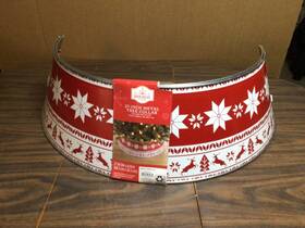 Holiday Time 849241035675 Christmas Tree Metal Collar 27 Inch Red/white Reindeer New