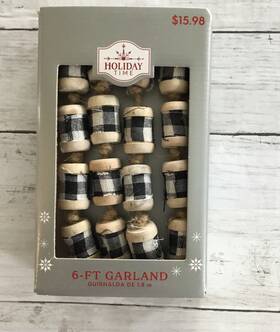 Holiday Time 884228018715 Black And White Buffalo Plaid Christmas Garland Farmhouse Faux Thread Spools 6 Ft