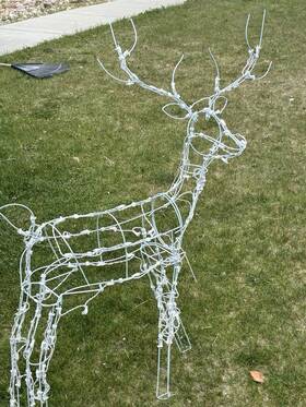 Home Accents Holiday 029944601029 4 Ft Led Lighted Reindeer Christmas Yard Decoration For Indoor/outdoor