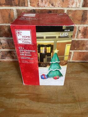 Home Accents Holiday 086786890356 Led Christmas Tree With Gift Boxes 6.5 Feet Working