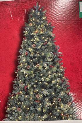 Home Accents Holiday 195546003735 7.5 Ft Westwood Fir Led Pre-lit Artificial Christmas Tree