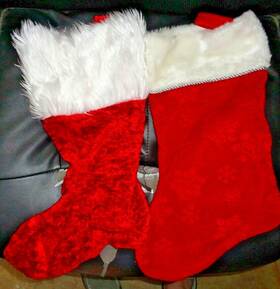 X1024 Hometex 2 Christmas Holiday Santa Stockings Bags 14 L 8 W