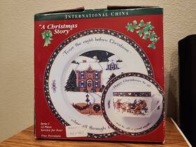 International China 013805360460 A Christmas Story Series 1 - 12 Piece Service For Four