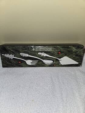 99118802 International Silver Service Company 3 Piece Christmas Holiday Serving Set