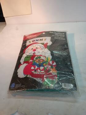 28135 J & P Coats 28134 18 Inch Christmas Stocking Kit Silly Santa Felt Sequins Aplique And