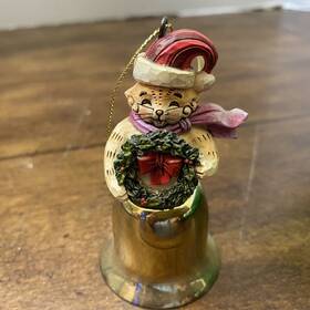Jim Shore 045544291309 2010 Cat With Santa Hat And Wreath Bell Christmas Ornament Brass 3 Inch S7