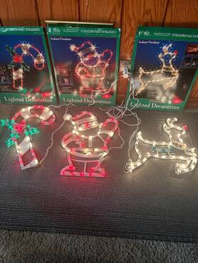 95009 Jmc Impact Christmas Light Up Waving Santa / Reindeer And Candy Cane Window Decoration