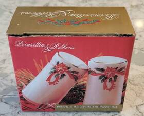 K-mart 029706568409 New Poinsettia And Ribbons 5pc Set Sugar Creamer Salt Pepper Christmas