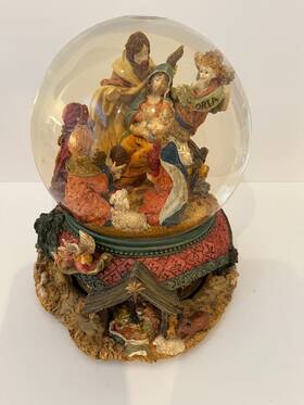 Kirkland 400000372136 Musical Christmas Nativity Snow Globe Revolving Base Plays Silent Night