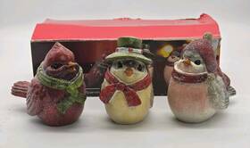 41-112429 Kirklands Birds With Scarves Christmas Holiday Decor Set Of 3 Resin Org. Box
