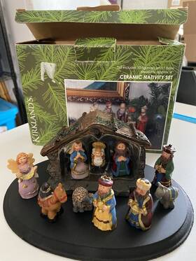 Kirklands 805845909521 Christmas Nativity Set 10 Ceramic Figurines And Base 4 Inches