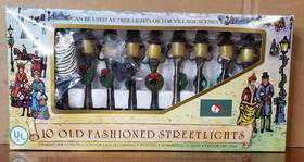 Kurt Adler 086131223648 10 Old Fashioned Street Lights With Christmas Wreaths Lamp Post Boxed