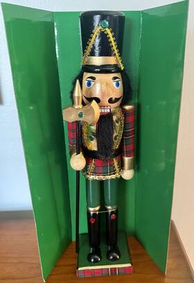 F2218 Kurt Adler 086131816789 Nutcracker 15 Inch Red Green Plaid Soldier Nib Christmas Gift
