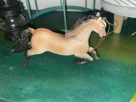 C9775 Kurt Adler Resin Horse Christmas Ornament Tan