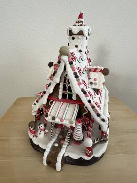 J3628 Kurt Adler Gingerbread House Lighted Christmas Building Figurine 12 Inch