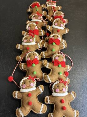 T2980 Kurt Adler 2 Plush Fabric Gingerbread Christmas Garland Tree Decor 12 Feet