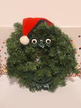 Kurt S. Adler Inc. 086131329210 Vintage 1998 Peter Pine Inch The Talking Wreath Christmas Decoration