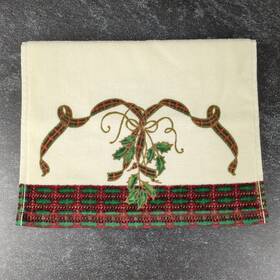 Lenox 047596199763 Christmas Holiday Nouveau Finger Tip Towelnholly Ribbons Pattern New Nwt