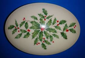 Lenox 091709206824 Vintage Christmas Holiday Holly Berries Pierced Trinket Box With Lid