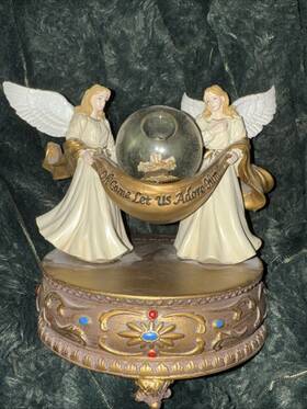 Mallory Lane 20090 New In Box Musical Inch O Holy Night Two Christmas Angels With Baby Jesus Snow Globe