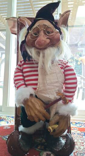 Mario Chiodo Studios 841493031382 Christmas Workshop Elf With Hammer And Plane Vtg Standing