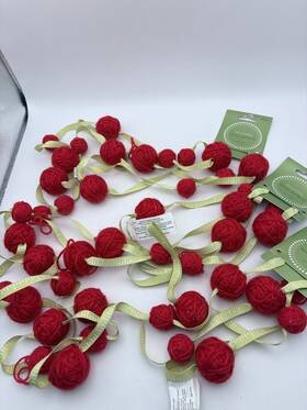 Martha Stewart 030075371583 New Lot Of 3 Christmas Garland Red Yarn Balls Measuring Tape 2008