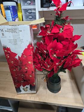 Merry Brite 050428022337 Fiber Optic Poinsettia Christmas 32 Inch Bush Decor Seasonal