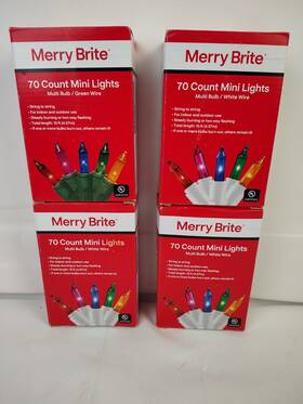 347669 Merry Brite Lot Of 4 Multi Color Christmas Holiday 70ct String Lights Green Wire Set