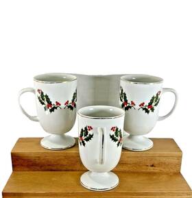 No.3345-24 Mervyns Vtg Lot Of 3 Hand Decorated Porcelain Christmas Holly Pedestal Japan