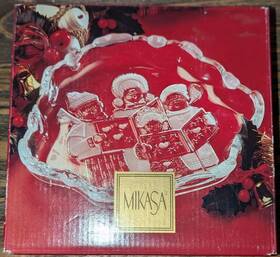 Mikasa 020911821488 Frosted Christmas German Crystal Sweet Candy Dish 8.25inches New Condit