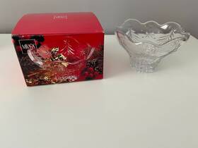 Mikasa 641265028127 6 Inch Crystal Bowl Christmas Night Trees And Snowflakes Nut Candy Dish Euc
