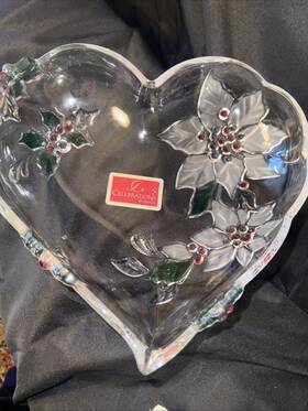 03r15 Mikasa Sa841 New Christmas Celebrations By Holiday Bloom Collection Heart Dish