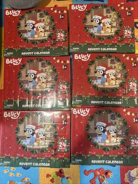 19122 Moose Toys Llc Bluey Mini Figures Christmas Advent Calendar 24-day Countdow