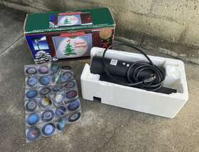 A340 Mr. Christmas Holiday Projector Outdoor With 25 Slides Vintage Excellent