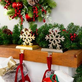 Northlight 34313381 Set Of 2 Gold And Silver Shiny Snowflake Christmas Stocking Holders