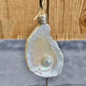 12454 Old World Christmas Oyster Shell Pearl Glass Tree Ornament Sea Ocean Beach