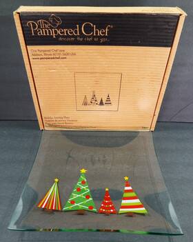 2807 Pampered Chef Glass Holiday Serving Plate Platter 12 Inch #2807 Nib Christmas Trees
