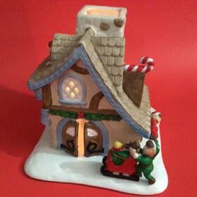 P0269 Partylite Santas Workshop Christmas Tealight Candle Holder 5 1/2 Inch Ceramic