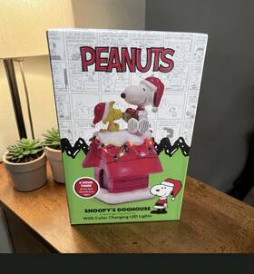 Pnx75sdh Peanuts Snoopy Doghouse Christmas Decor Color Changing Led Lights 6 Hr Timer