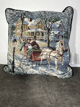 Pillow D Cor 037159050457 Vintage Christmas Decor Tapestry Horse Carriage Winter Snow Green Velvet