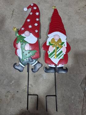 Poonhnxz 785856647400 2 Pack Gnomes Decorative Garden Stakes For Christmas Red And Green