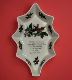 Portmeirion 749151409613 The Holly And Ivy Leaf Shaped Dish 10 Inch Christmas Holiday Poem Box