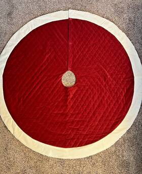 9644428 Pottery Barn Tree Skirt 60 Inch D Red Velvet Ivory Cuff Christmas Classic Santa Quilt