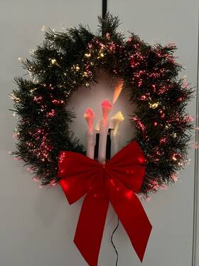 Puleo 049715788971 Fiber Optic 24 Inch Wreath Glow By Color Changing Christmas Works Great