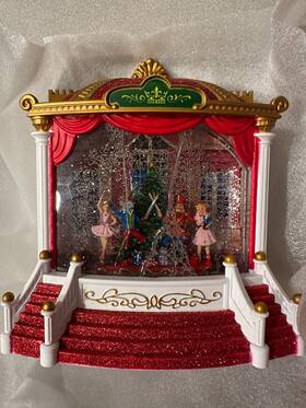 4000773 Raz Nutcracker Ballet Musical Lighted Water Theater 9 Inch Christmas New Without Cord