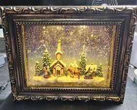 3940517 Raz Imports 9.5 Inch Town Scene Lighted Water Picture Frame Christmas Works