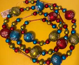 Raz-24-g4320040-r25 Raz Imports Beautiful 6ft Glass Christmas Garland Various Shapes And Bright Colors