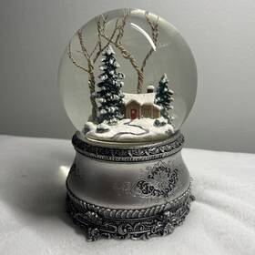 35641 Roman 5.5 Inch Tall Musical Cottage Snow Globe Christmas Windup Winter
