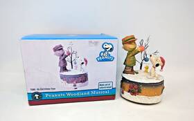 Roman Inc. 089945369694 Peanuts Woodland Musical Charlie Brown And Snoopy Inch Oh Christmas Tree